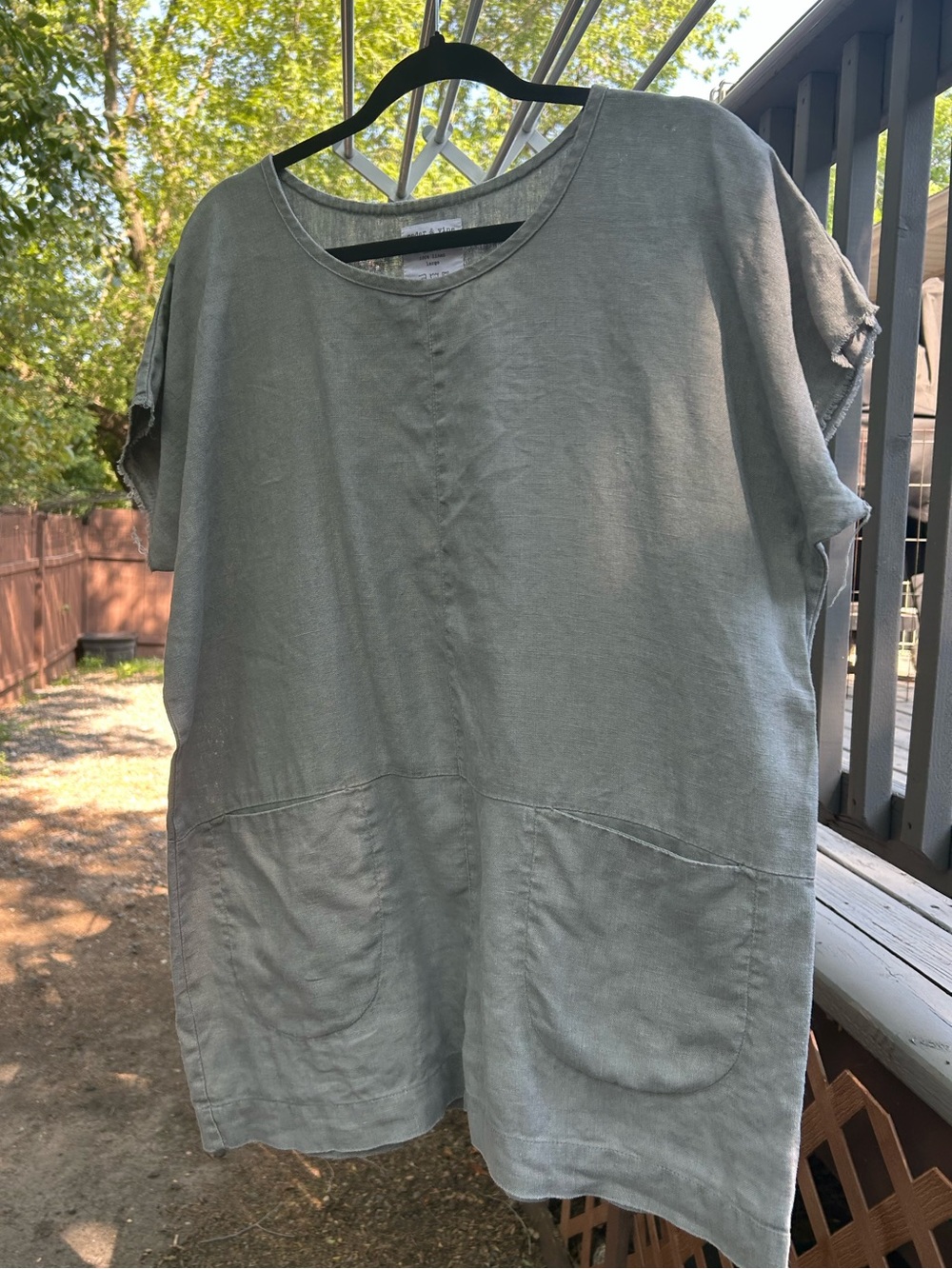 Cedar and Vine Women's Grey Short Sleeve Linen Tunic - slow fashion.